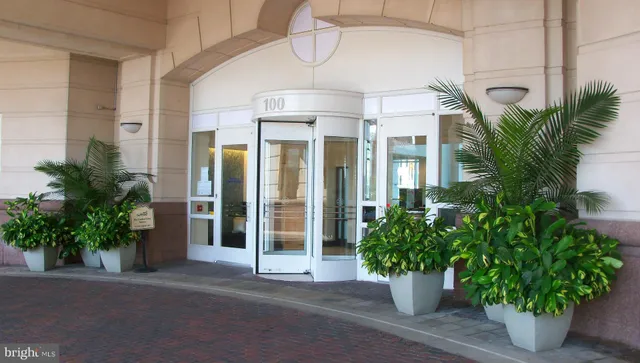 $3,150 | 100 Harborview Drive, Unit 513, Baltimore, MD 21230