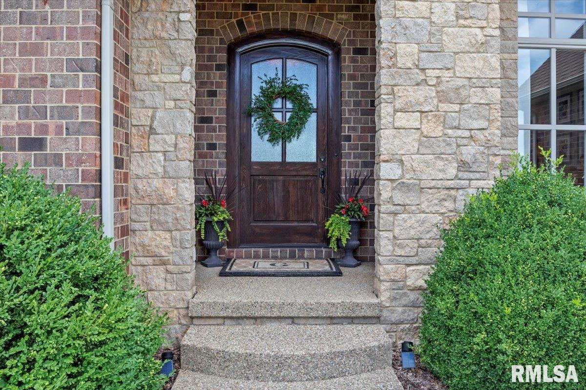 5305 Gentry Ridge Springfield, IL 62711 - Photo 3 of 54