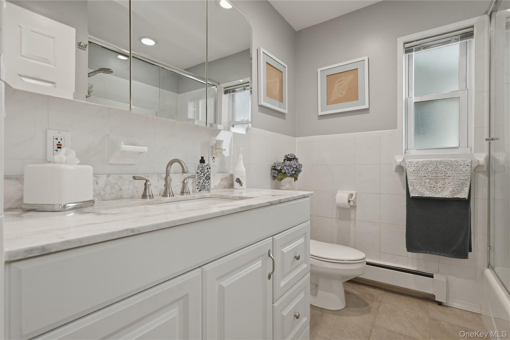 19 Berkshire Road Bethpage, NY 11714 - Photo 15 of 42