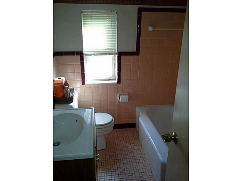 767 Greenlee Road Whitehall, PA 15227 - Photo 10 of 15 Full Bath.
