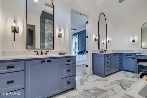 $882,180 | 102 Dusty Ridge Drive, Youngsville, LA 70592