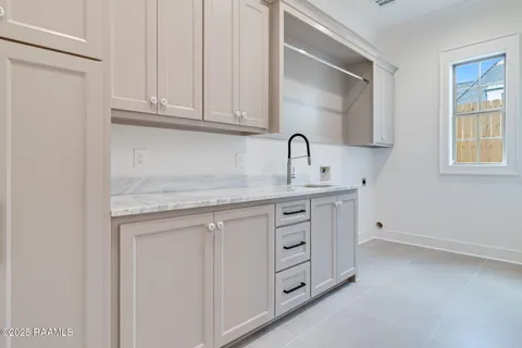 $882,180 | 102 Dusty Ridge Drive, Youngsville, LA 70592