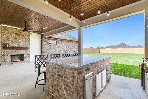 $882,180 | 102 Dusty Ridge Drive, Youngsville, LA 70592