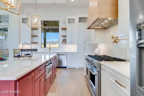 $882,180 | 102 Dusty Ridge Drive, Youngsville, LA 70592