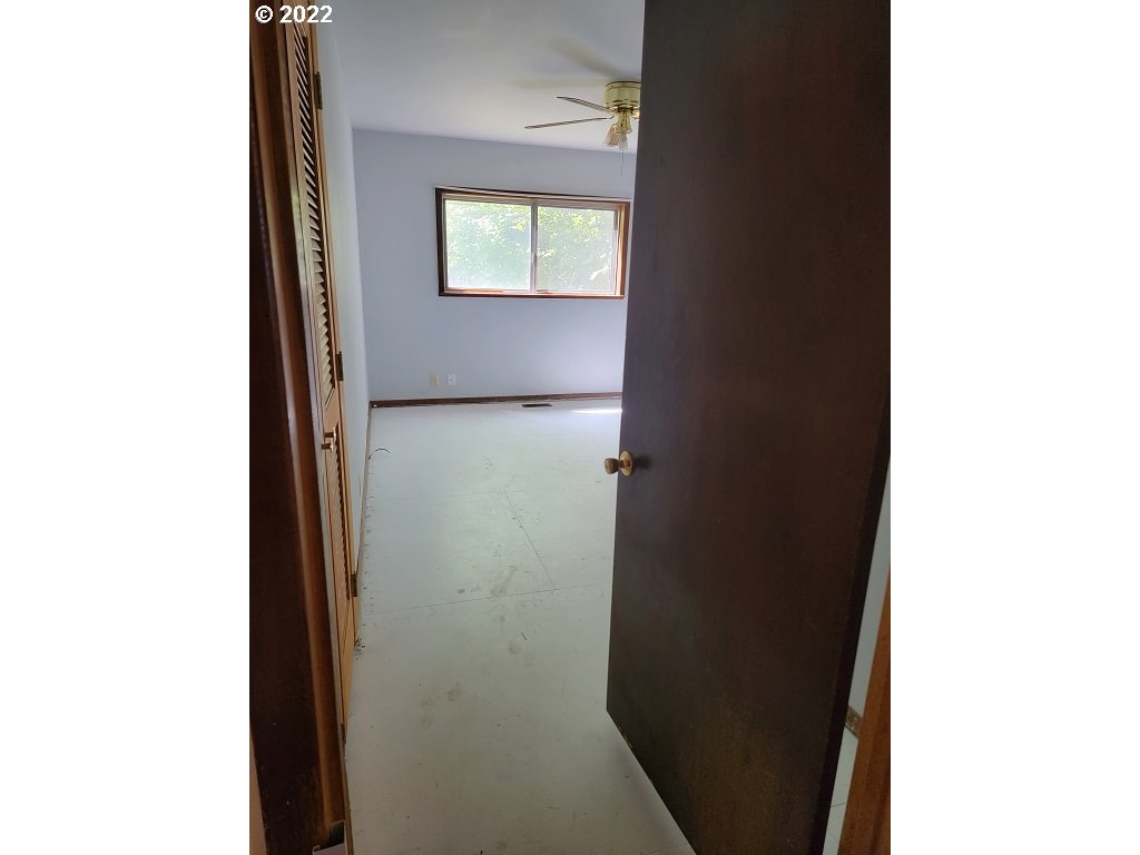 26817 Northeast Hathaway Road Camas, WA 98607 - Photo 21 of 25 a close view of a bathroom