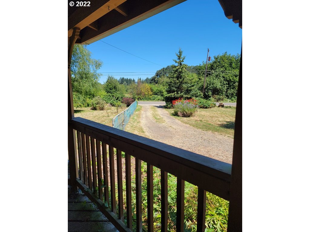 26817 Northeast Hathaway Road Camas, WA 98607 - Photo 25 of 25 a view of balcony and yard