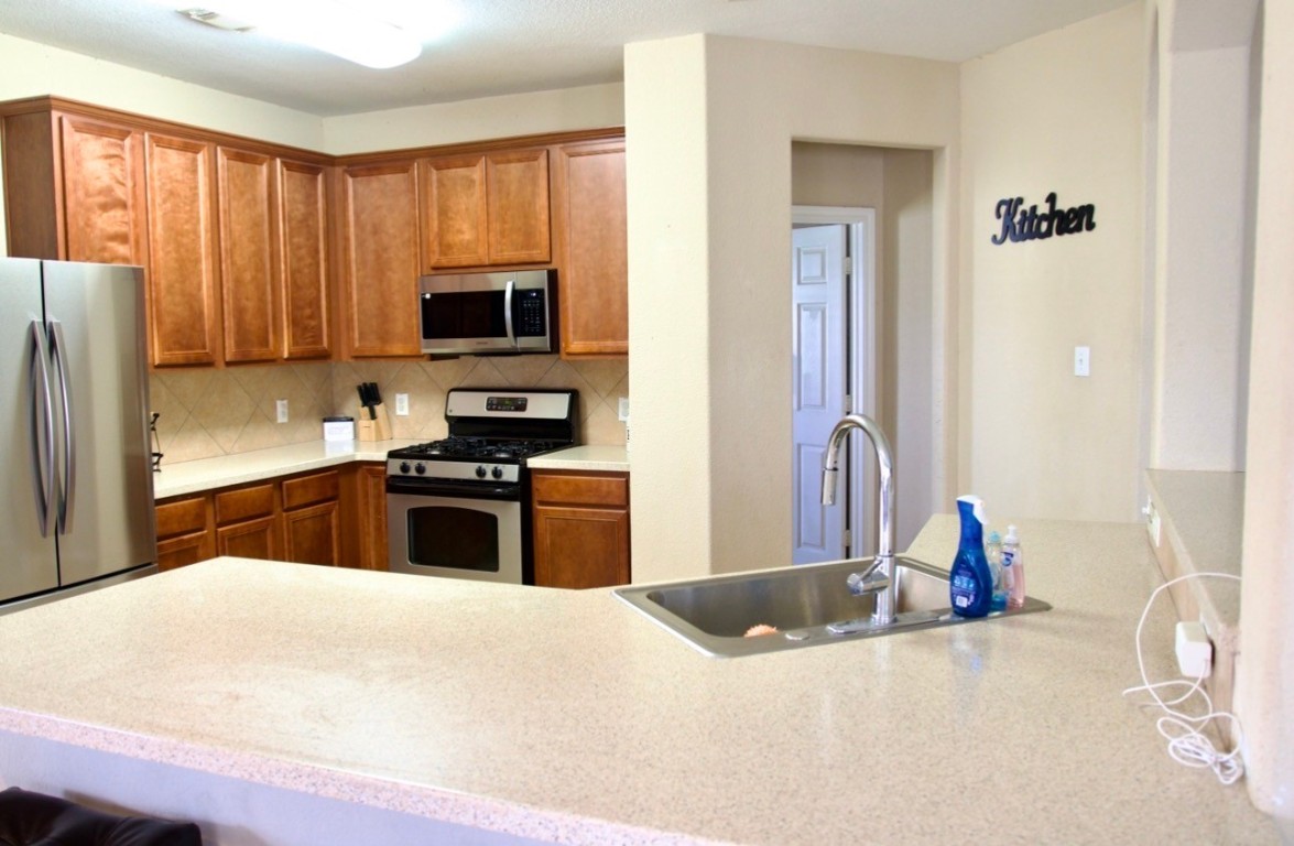 7911 Trestletree Way Baytown, TX 77521 - Photo 7 of 10