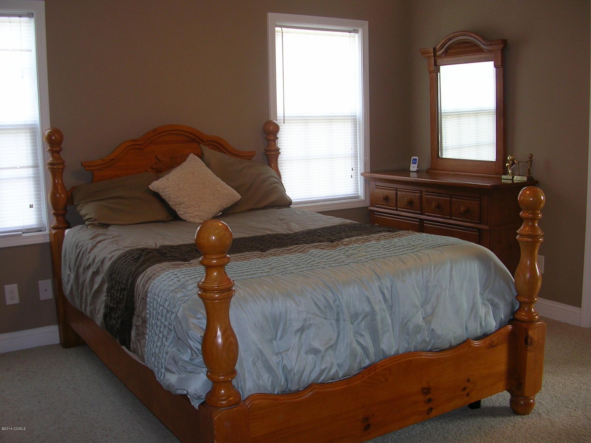 465 Nine Foot Road Newport, NC 28570 - Photo 11 of 33 master BR