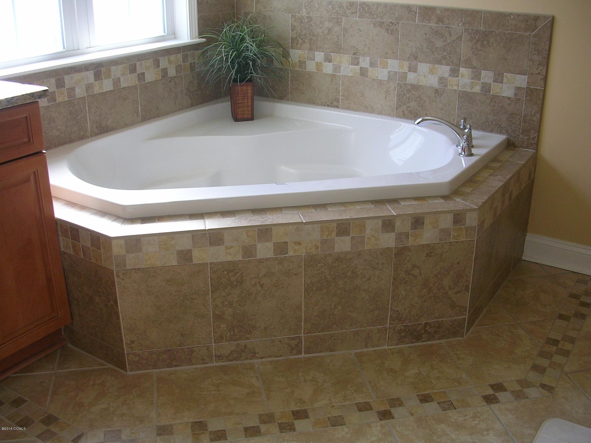 465 Nine Foot Road Newport, NC 28570 - Photo 15 of 33 Master bath