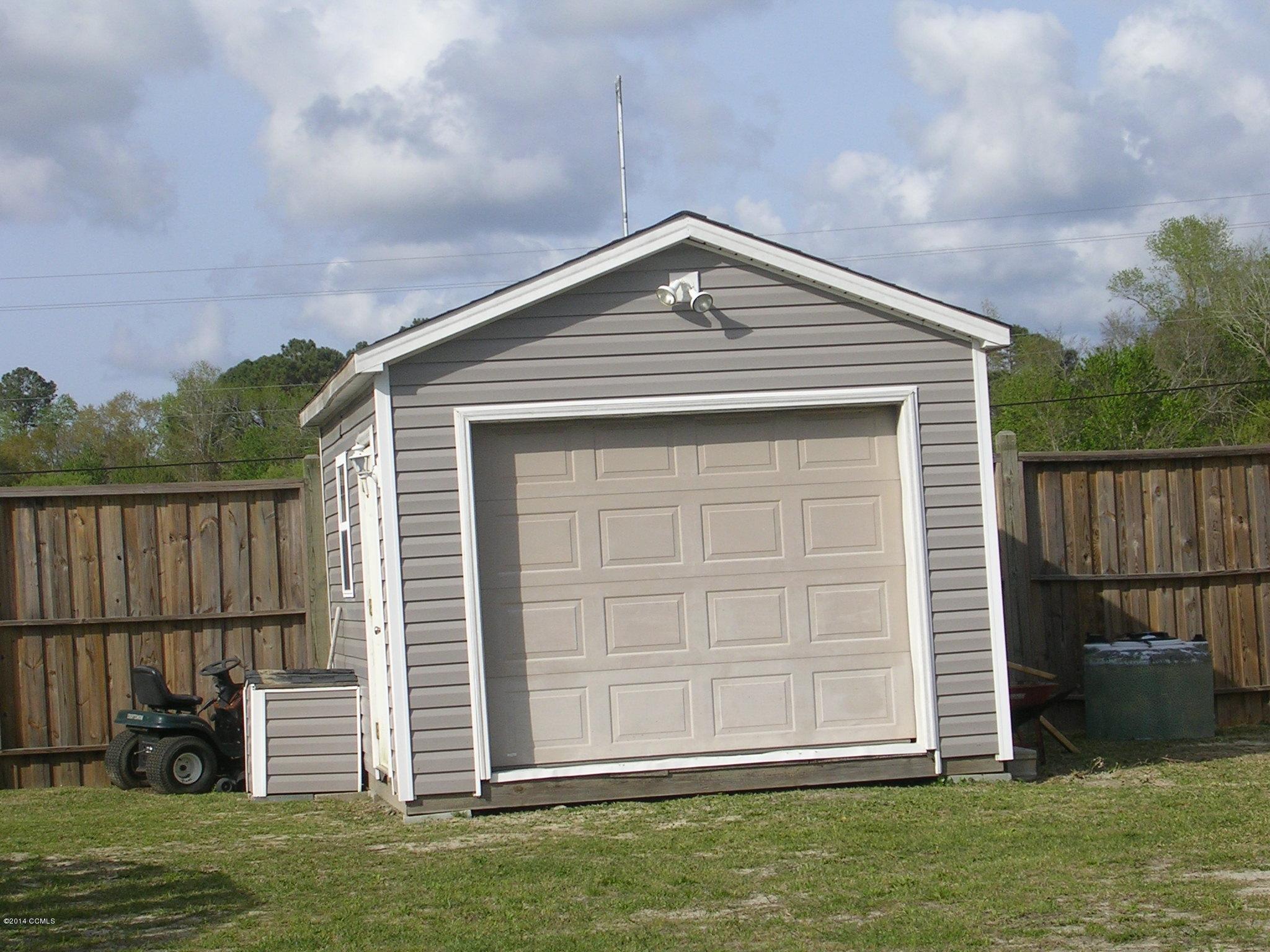 465 Nine Foot Road Newport, NC 28570 - Photo 29 of 33 wired workshop (1)