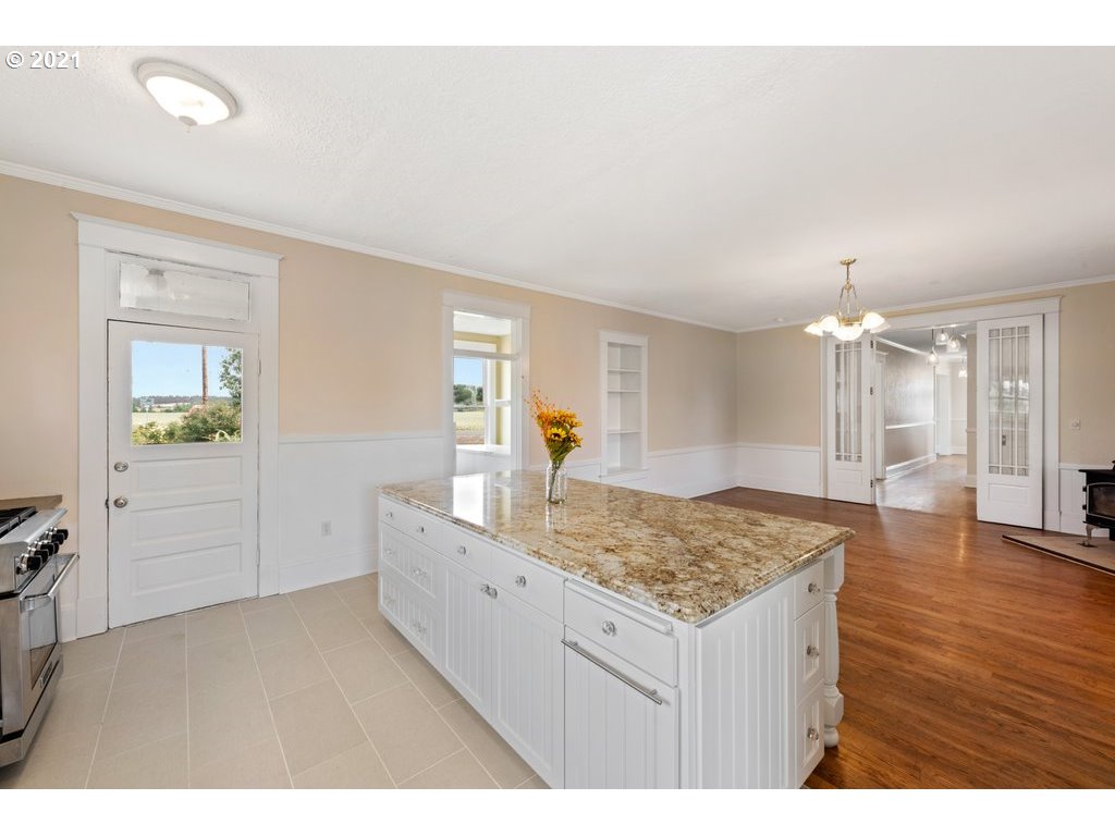 36902 South Kropf Road Woodburn, OR 97071 - Photo 9 of 26 a view interior of a house and wooden floor