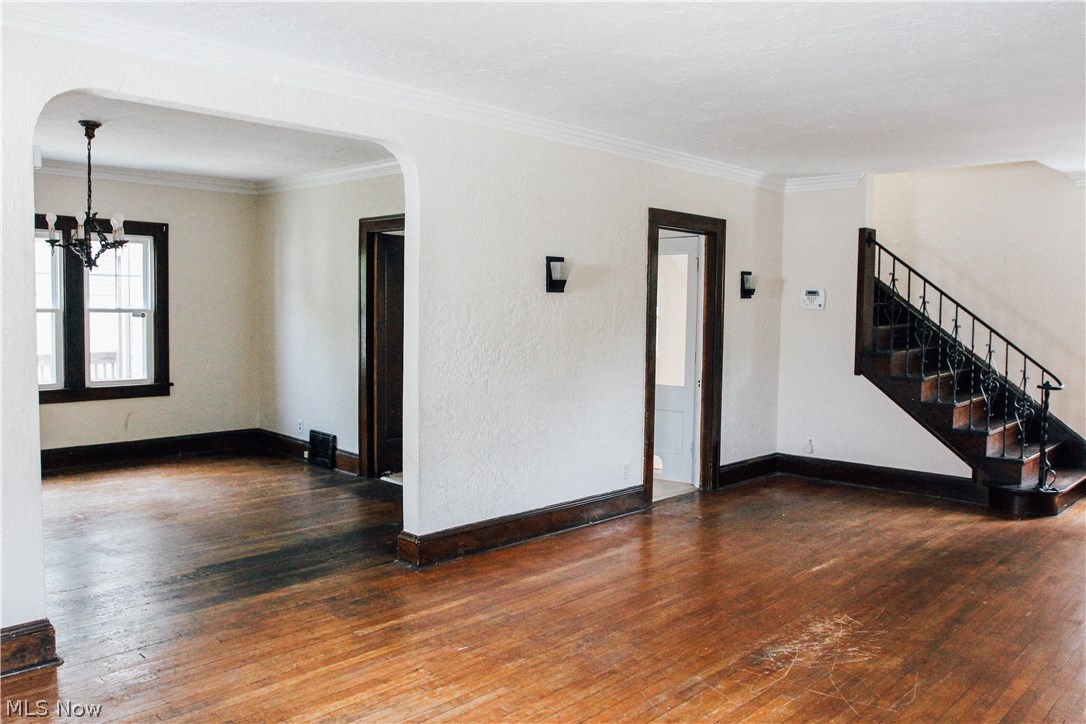 2021 Goodnor Road Cleveland, OH 44118 - Photo 13 of 32