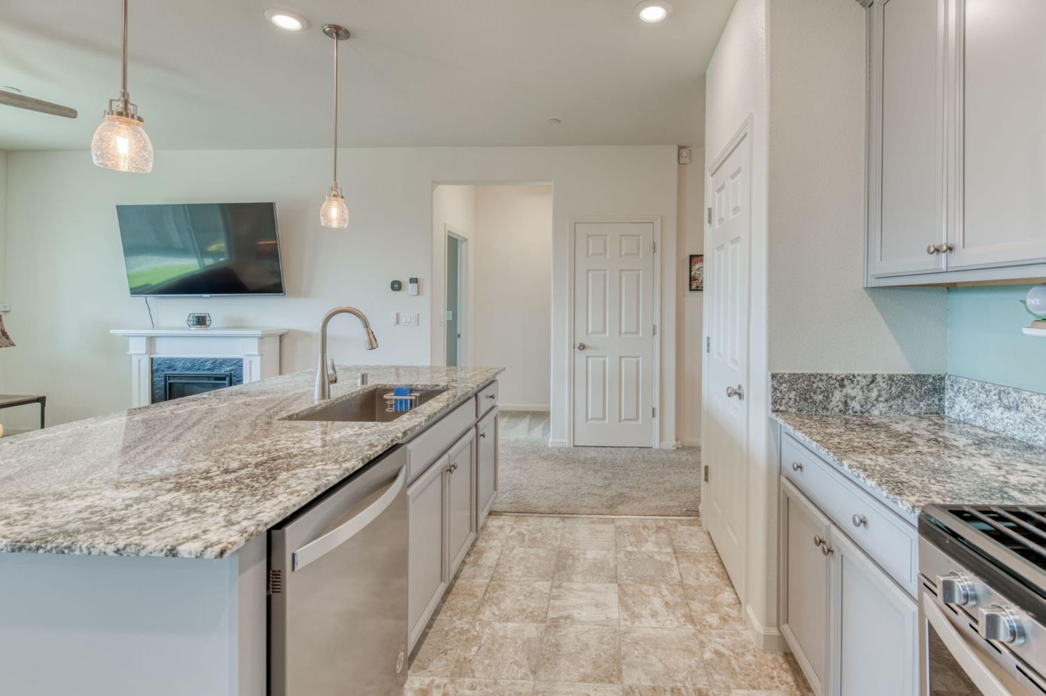 3606 Morro Rock Place Madera, CA 93637 - Photo 18 of 46