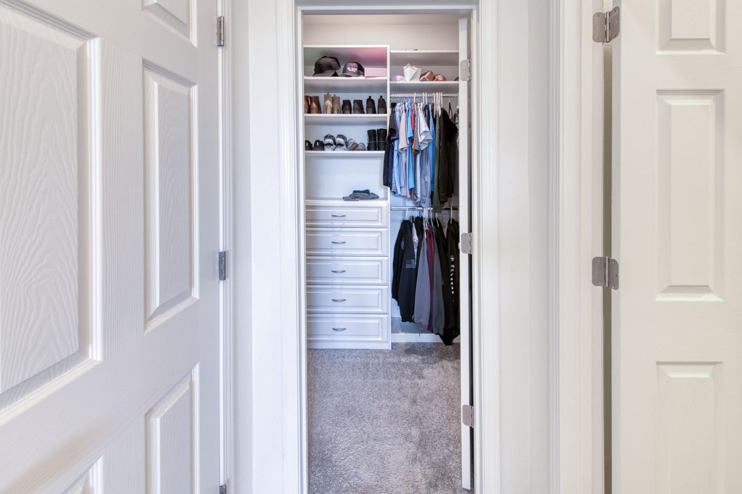 3606 Morro Rock Place Madera, CA 93637 - Photo 30 of 46 a view of a walk in closet