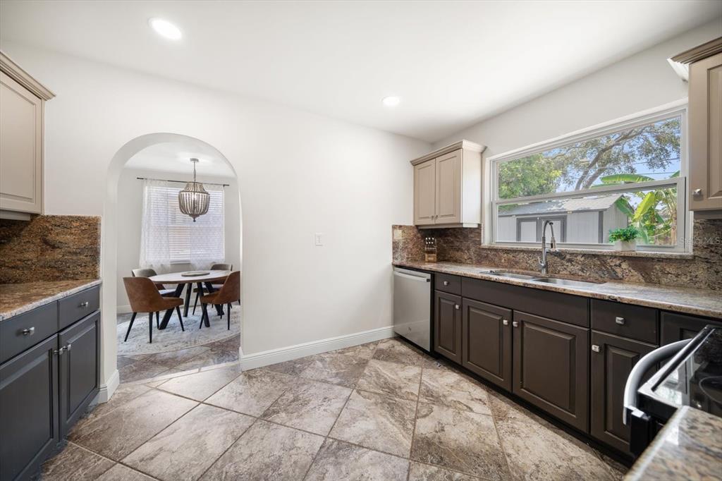 437 Lexington Street Dunedin, FL 34698 - Photo 9 of 27