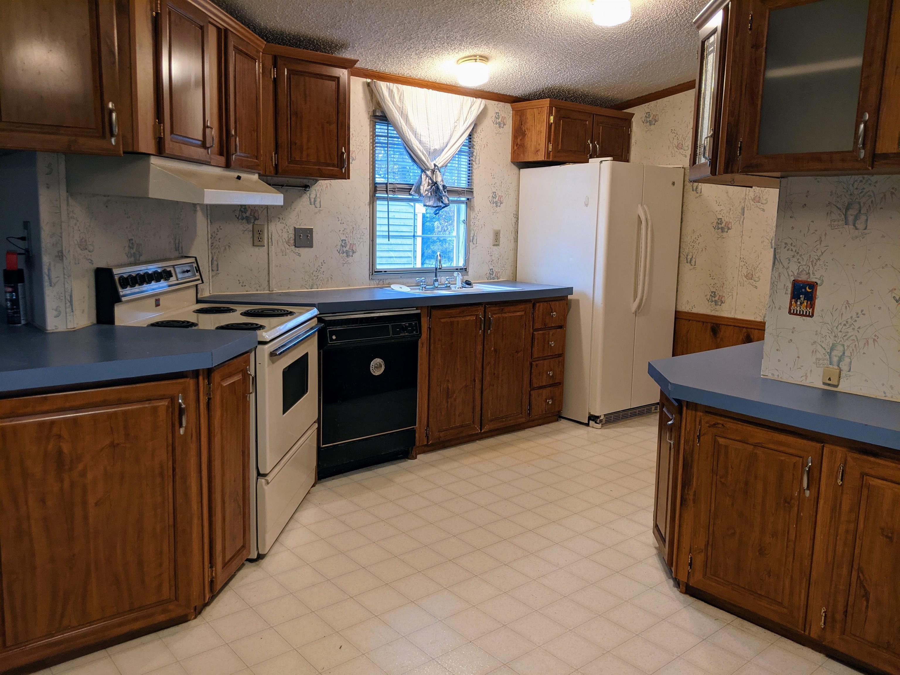 76 Riverview Drive Rochester, NH 03867 - Photo 3 of 12