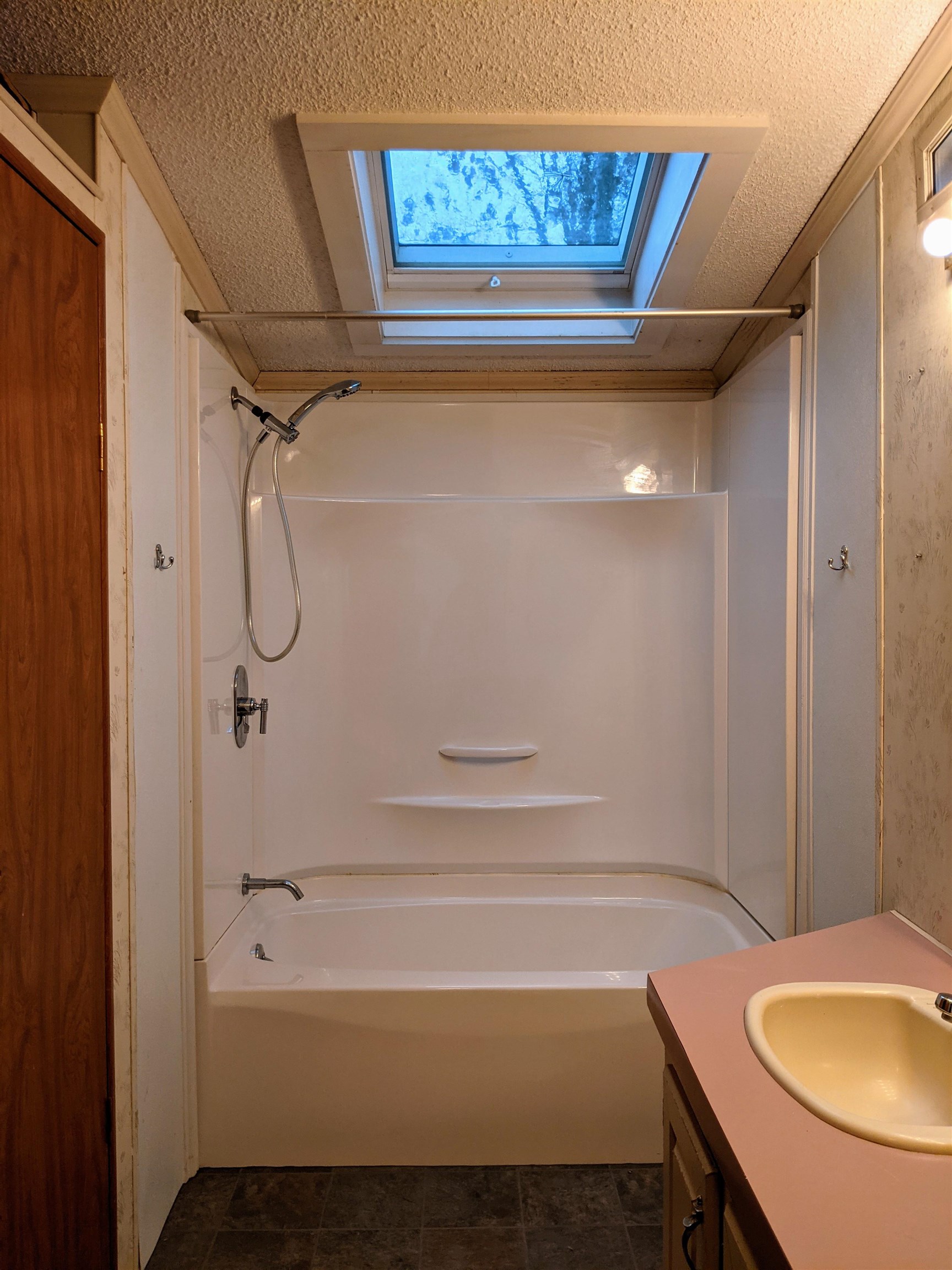 76 Riverview Drive Rochester, NH 03867 - Photo 8 of 12