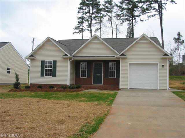 2 Tea Berry Ridge Road Winston-Salem, NC 27127 - Photo 1 of 4 Exterior Front.