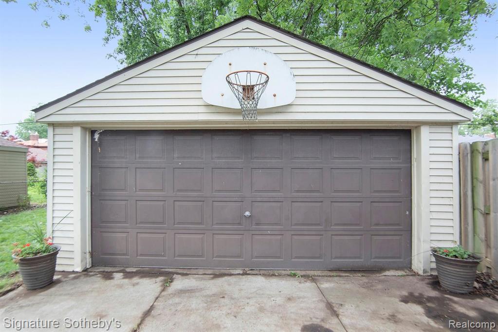 1964 Prestwick Road Grosse Pointe, MI 48236 - Photo 34 of 37