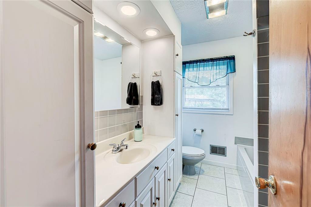 220 East Waterbury Road Indianapolis, IN 46227 - Photo 14 of 40 Gallery Image 14