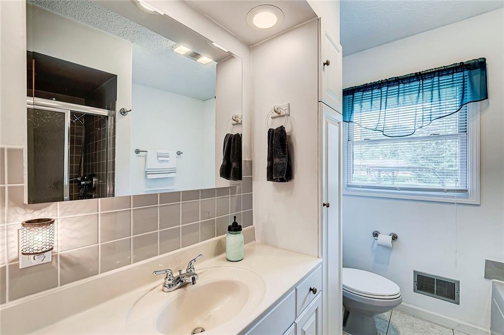 220 East Waterbury Road Indianapolis, IN 46227 - Photo 15 of 40 Gallery Image 15