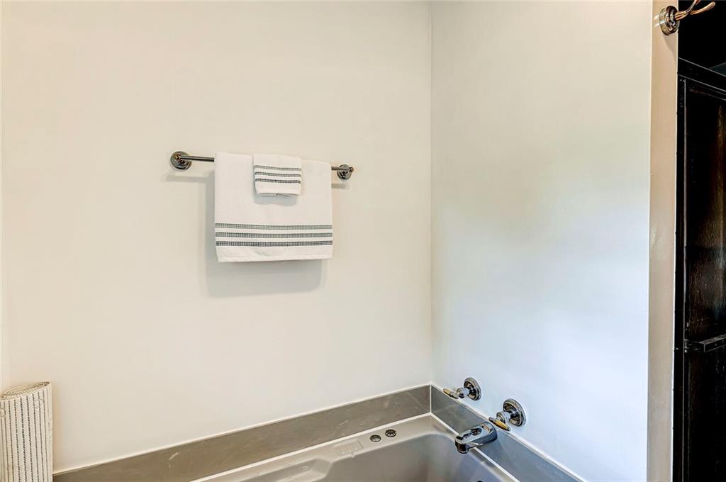 220 East Waterbury Road Indianapolis, IN 46227 - Photo 16 of 40 Gallery Image 16