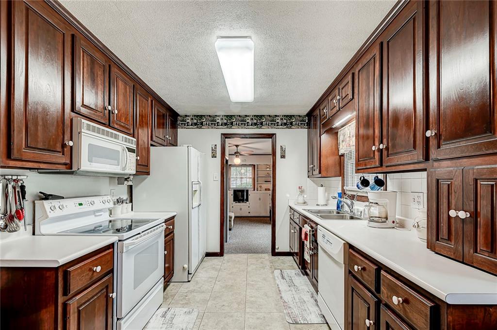 220 East Waterbury Road Indianapolis, IN 46227 - Photo 21 of 40 Gallery Image 21