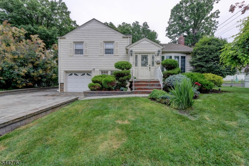 835 Colonial Arms Road Union, NJ 07083 - Photo 38 of 39