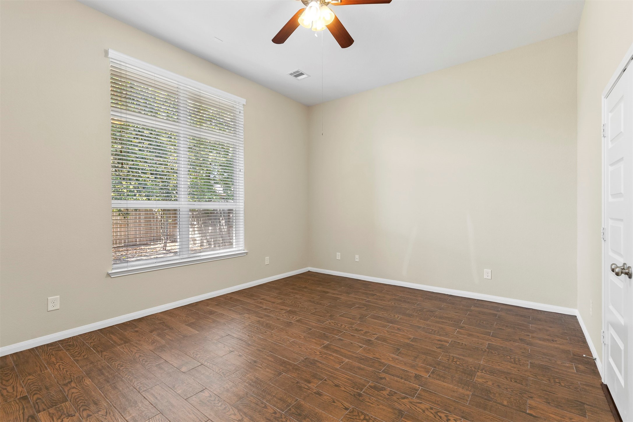 22023 Flashing Ridge Spring, TX 77389 - Photo 13 of 32 Primary bedroom