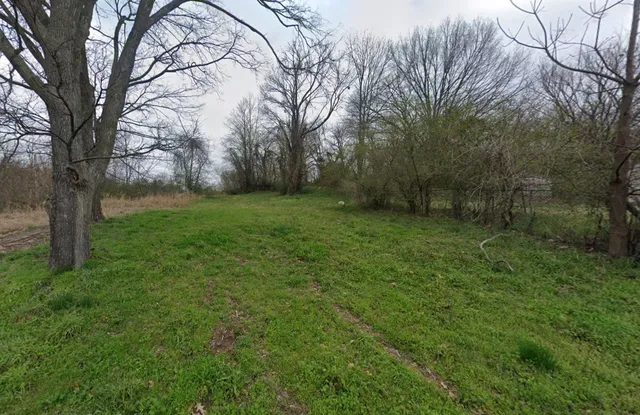 $7,800 | 274 West McKellar Avenue, Memphis, TN 38109