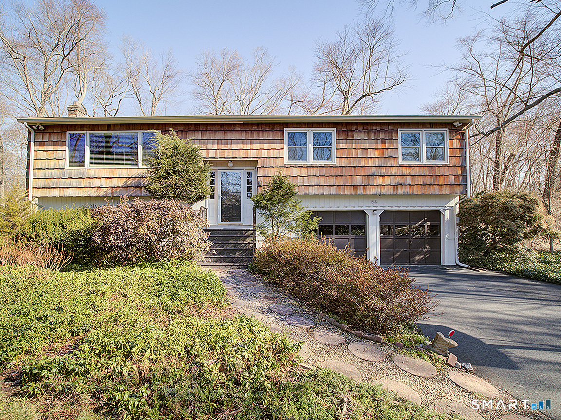 763 Woodruff Road Milford, CT 06461 - Photo 3 of 38