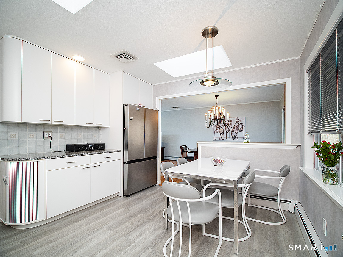 763 Woodruff Road Milford, CT 06461 - Photo 7 of 38