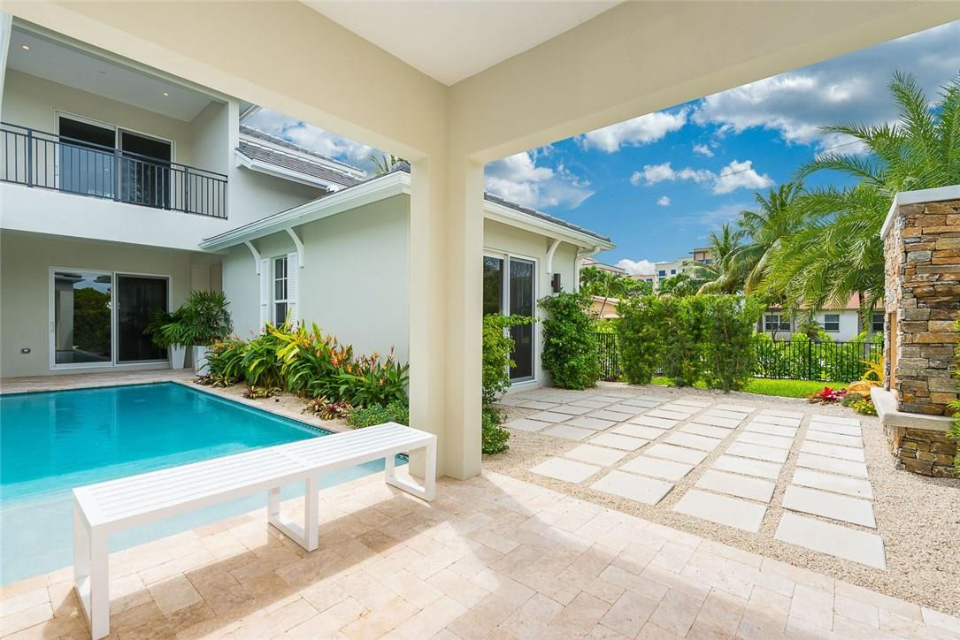 200 Northeast 3rd Avenue Boca Raton, FL 33432 - Photo 11 of 65 COVERED PATIO