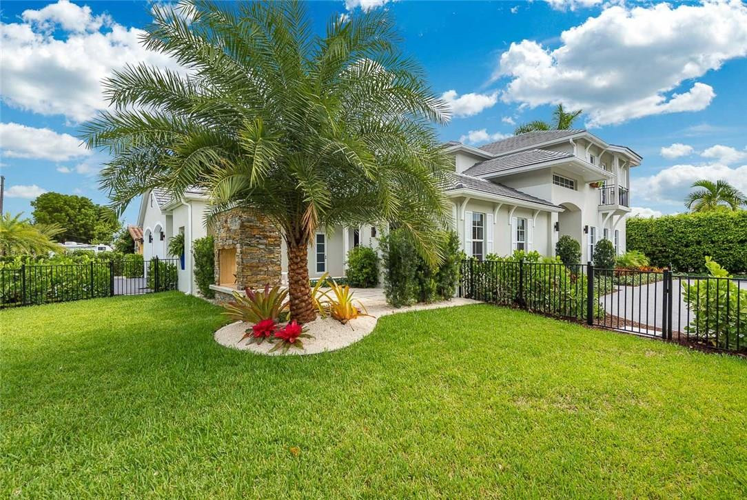 200 Northeast 3rd Avenue Boca Raton, FL 33432 - Photo 16 of 65 YARD AND FRONT