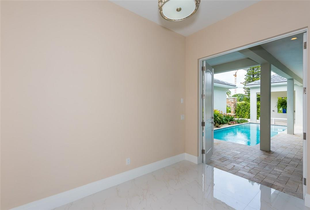 200 Northeast 3rd Avenue Boca Raton, FL 33432 - Photo 20 of 65 POOL COURTYARD FROM MAIN DOOR
