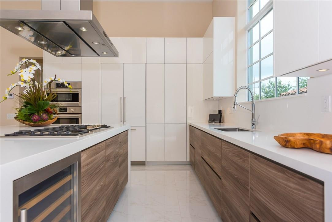 200 Northeast 3rd Avenue Boca Raton, FL 33432 - Photo 34 of 65 GOURMET KITCHEN