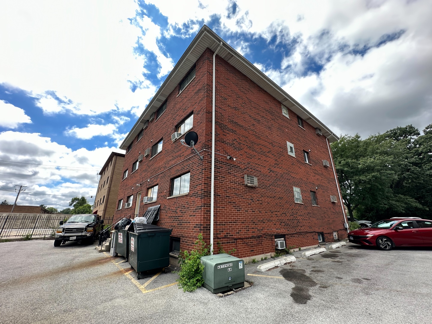 14647 Lamon Avenue Midlothian, IL 60445 - Photo 3 of 12