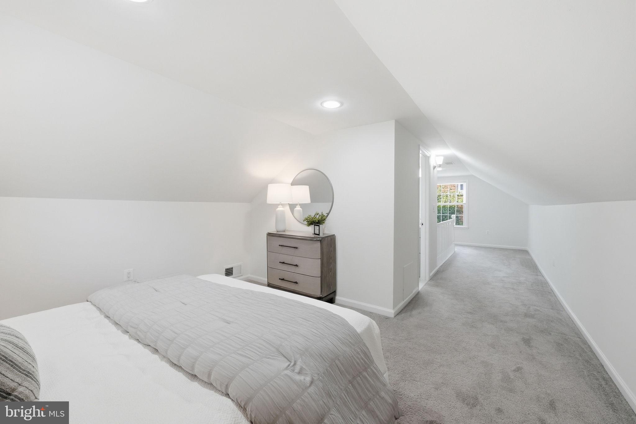 2828 West George Mason Road Falls Church, VA 22042 - Photo 24 of 36 Upper level bedroom #4