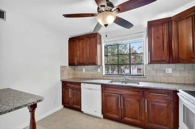 $2,060 | 5040 Rose Hill Drive, Unit 206, Boynton Beach, FL 33437