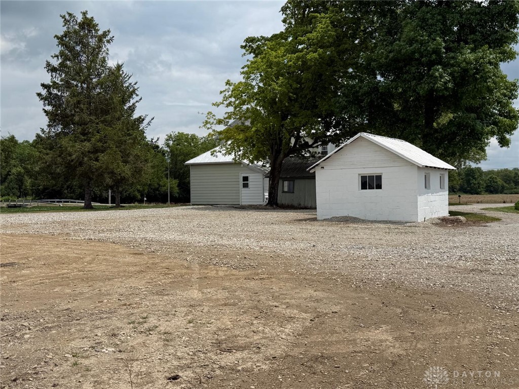 519 North Snyder Road Dayton, OH 45417 - Photo 11 of 36