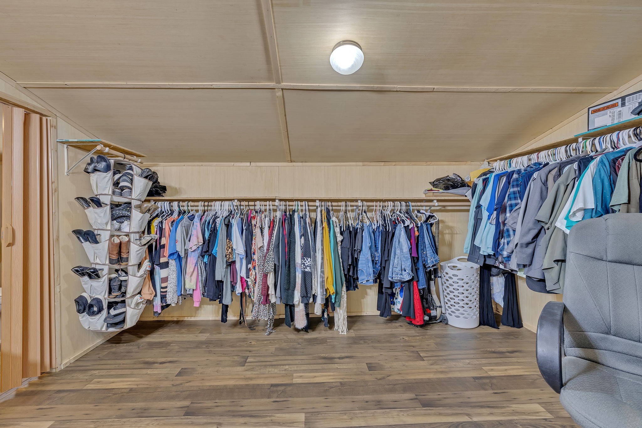 117 Rockhouse Road Hohenwald, TN 38462 - Photo 23 of 30 Flex room is presently being used as a dressing room/closet. Excellent office or flex room also