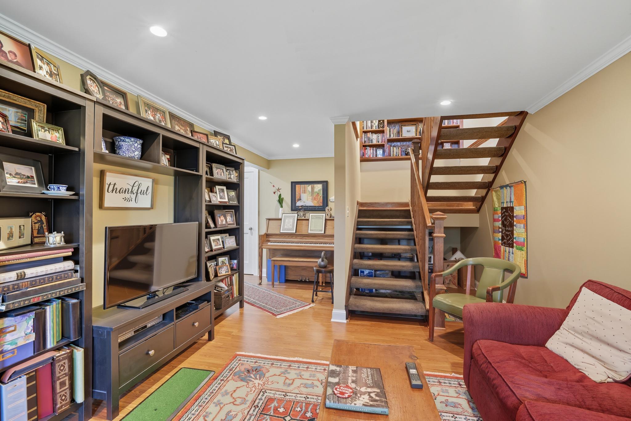 1115 Edgcumbe Road St. Paul, MN 55105 - Photo 20 of 36