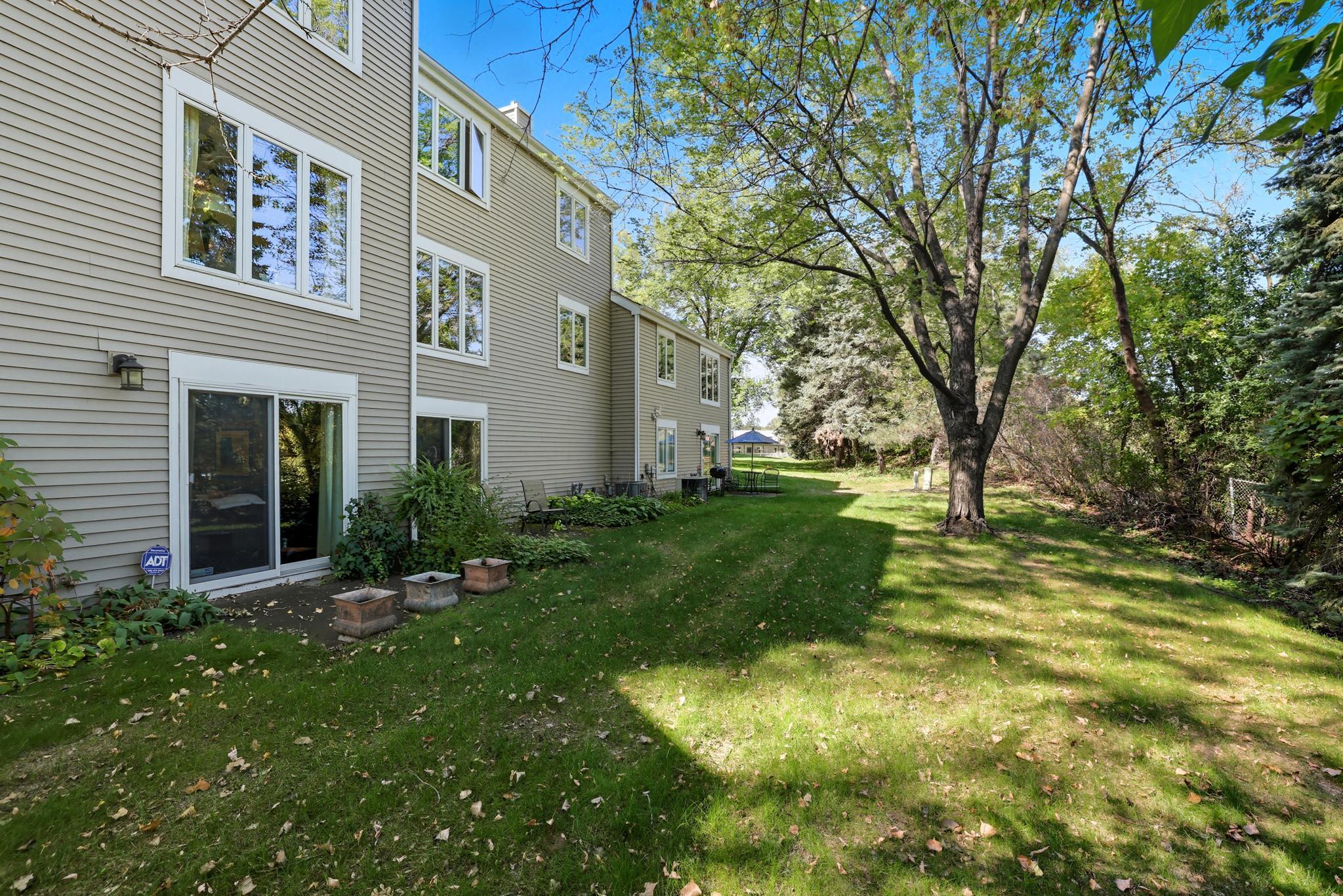 1115 Edgcumbe Road St. Paul, MN 55105 - Photo 34 of 36