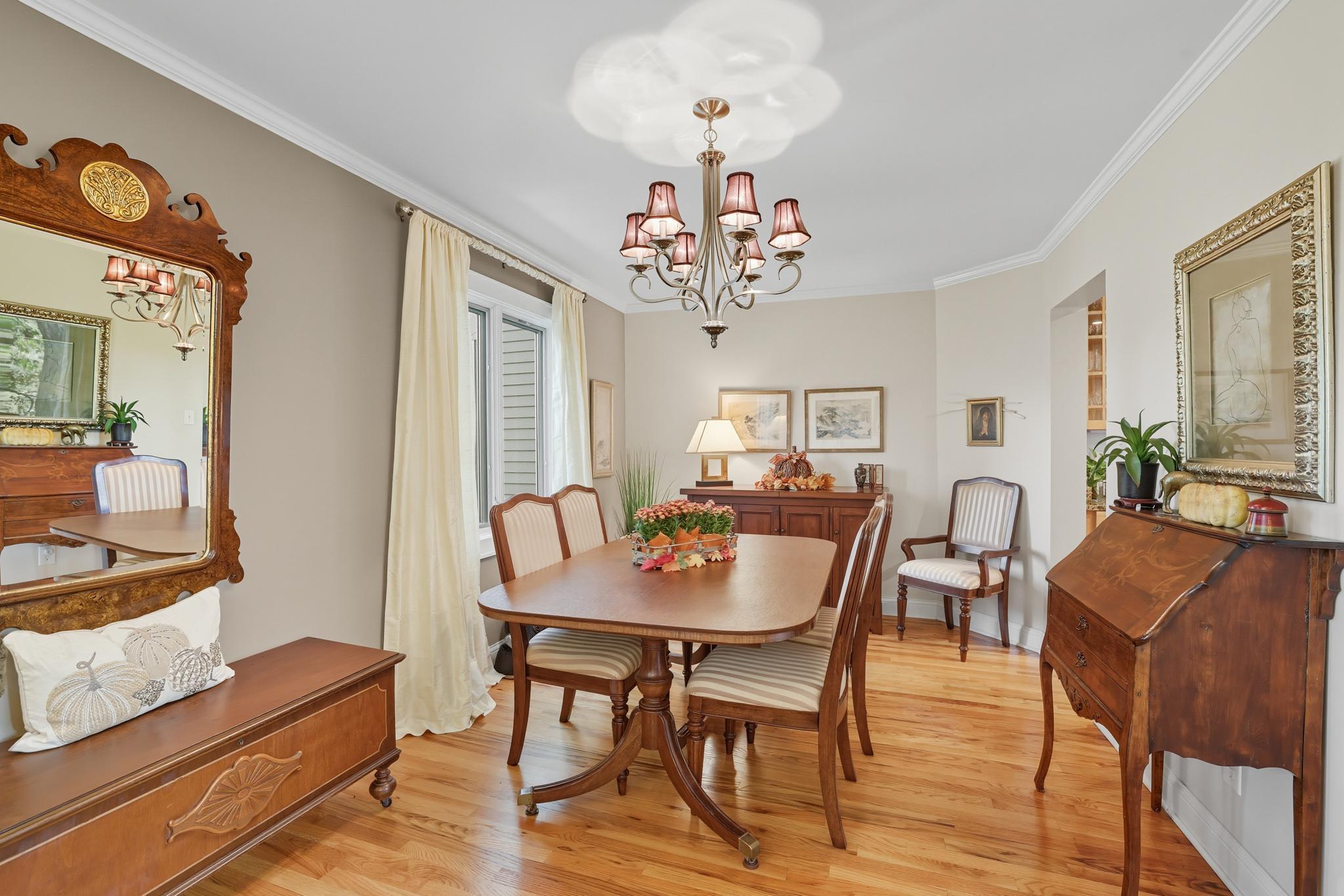 1115 Edgcumbe Road St. Paul, MN 55105 - Photo 6 of 36