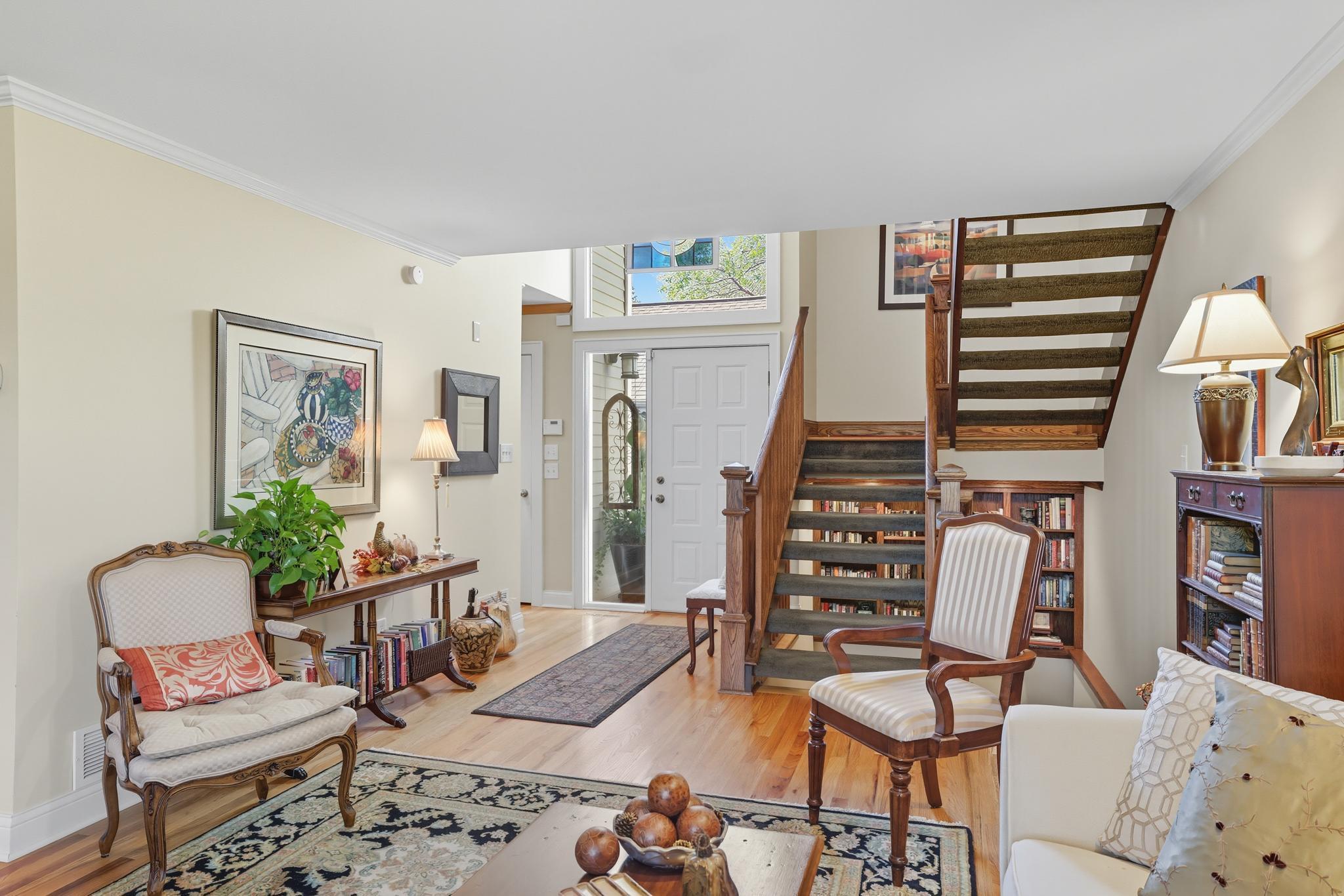 1115 Edgcumbe Road St. Paul, MN 55105 - Photo 9 of 36