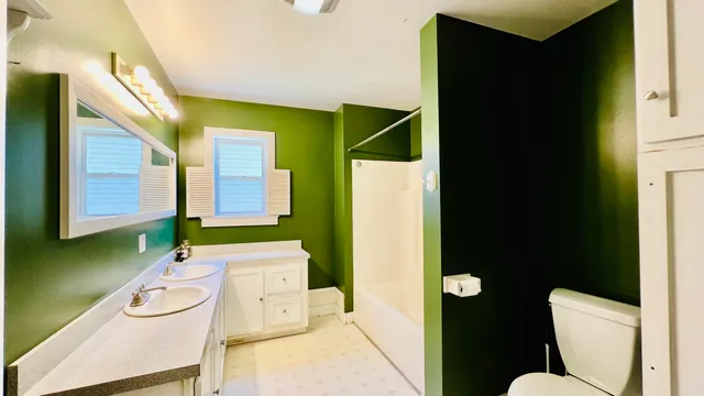 $279,000 | 239 North Dexter Road, Parkman, ME 04443