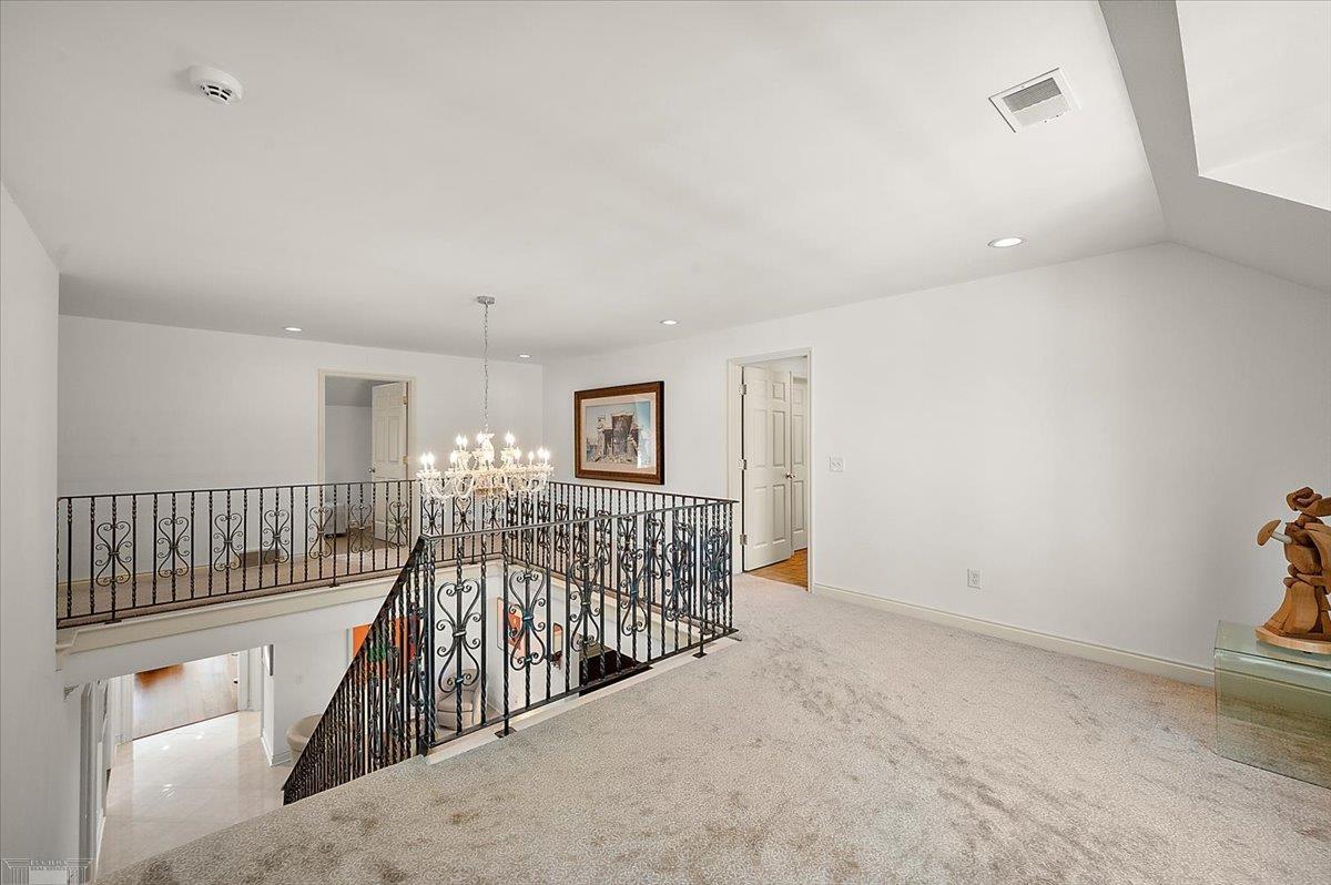 161 Lothrop Road Grosse Pointe, MI 48236 - Photo 48 of 95 50214152-8f3d91e8-4866-4a9b-95f9-d8eaacf9ef22.JPG