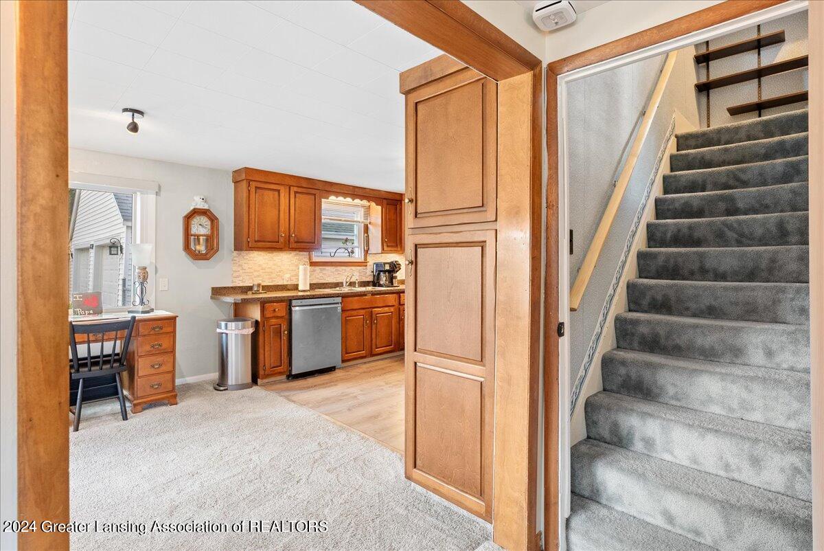 9978 Stoll Road Haslett, MI 48840 - Photo 18 of 51 32-Media Jett - 29