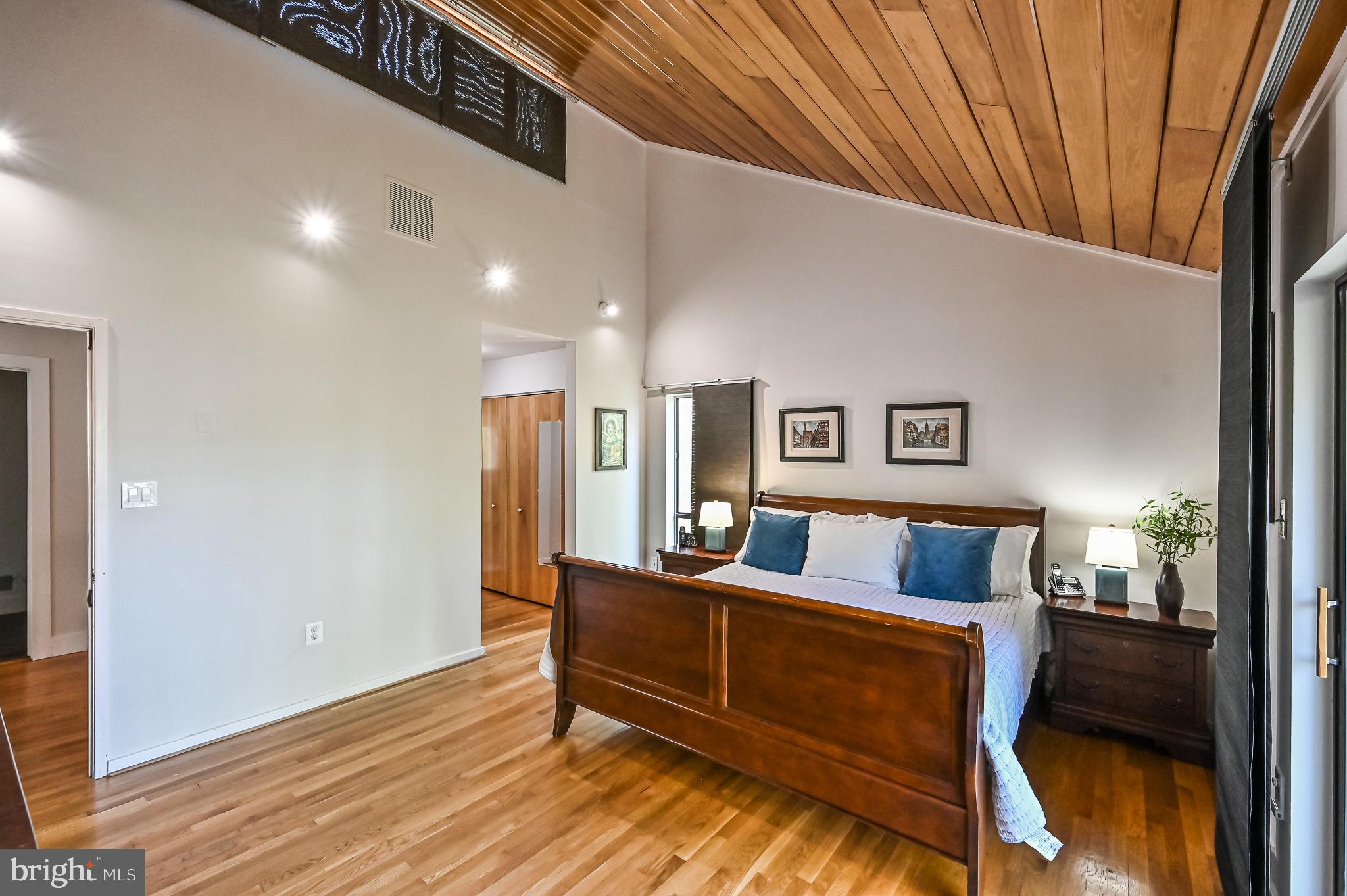 2000 Halyard Lane Reston, VA 20191 - Photo 20 of 56 Wood Cathedral Ceilings