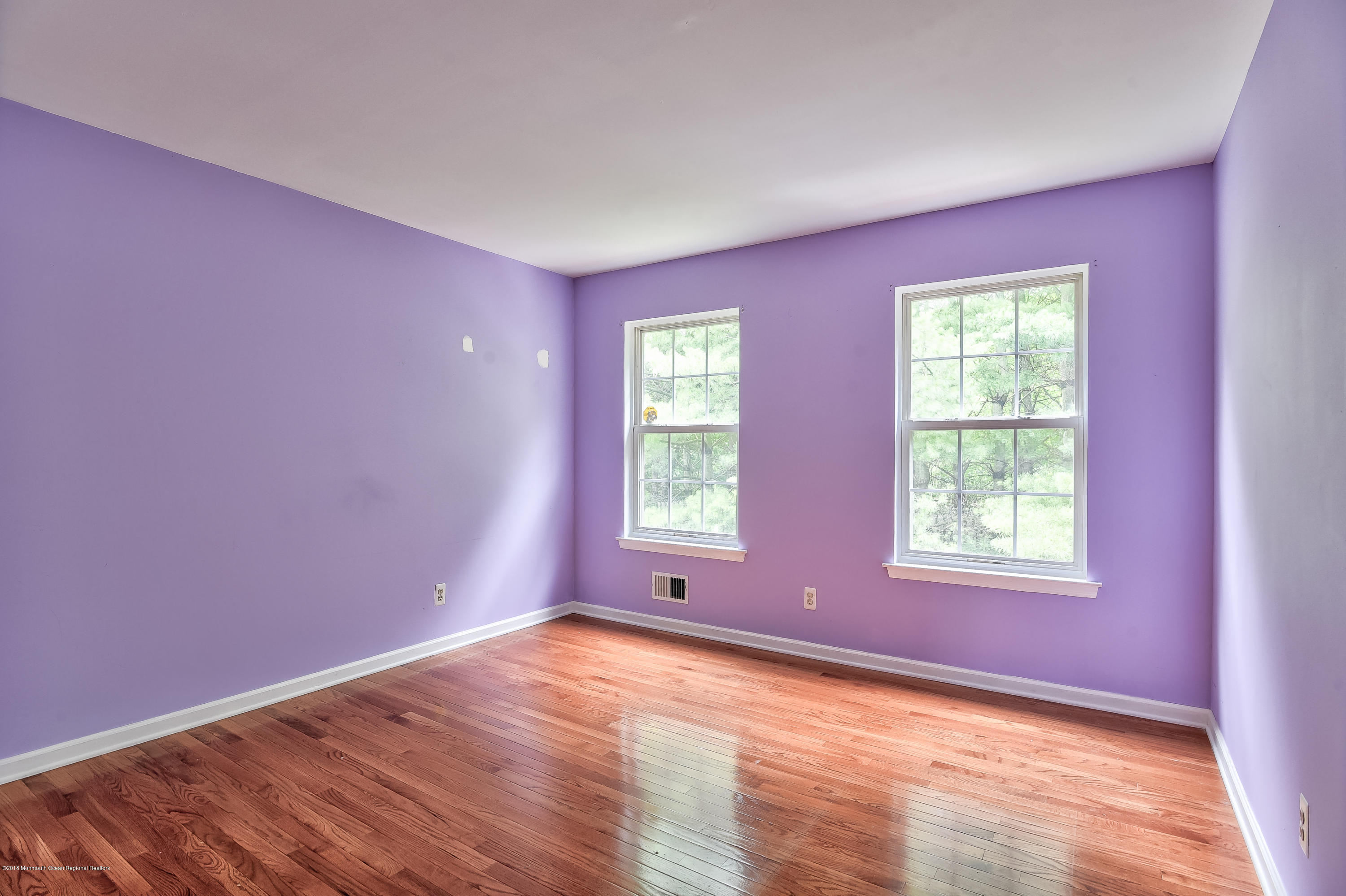 31 Enclosure Drive Morganville, NJ 07751 - Photo 18 of 22 DSC_5436_7_8-14